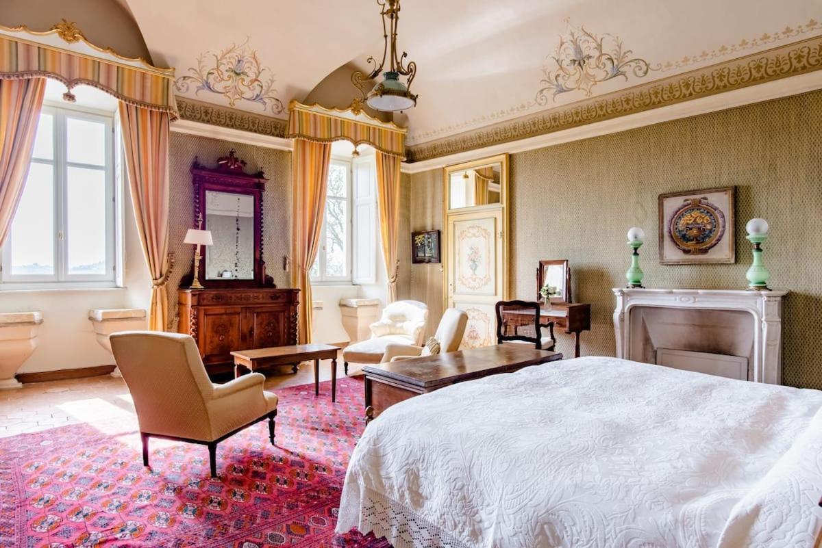 Castello Di Coazzolo Bed and Breakfast Neive Δωμάτιο φωτογραφία